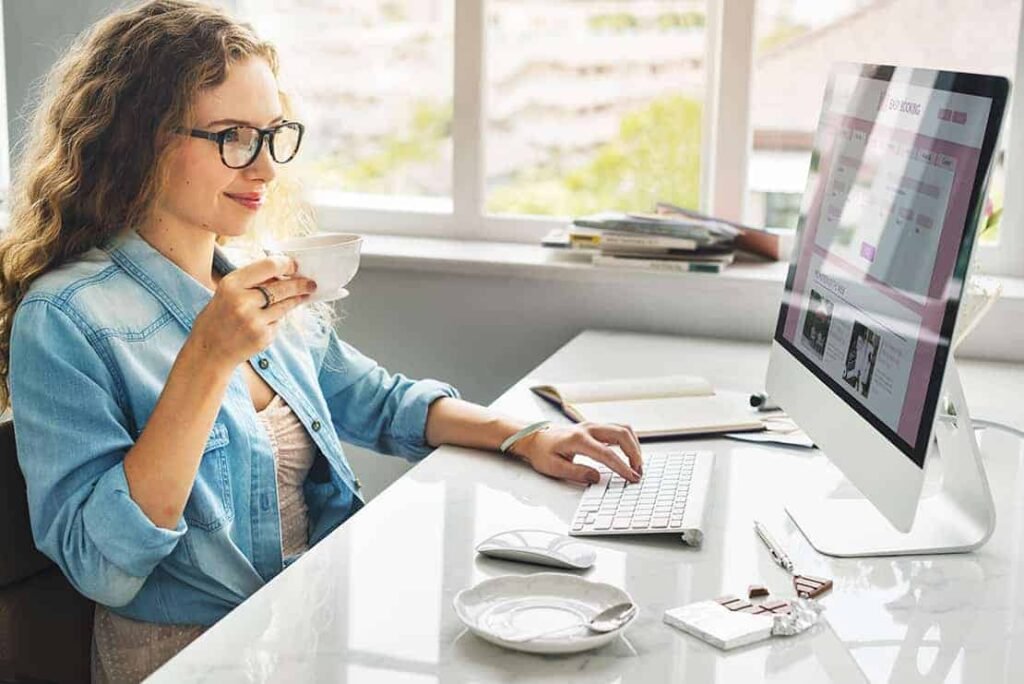 Hello world! 5 testimonial bg